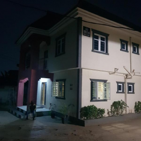 mt4 hotel & suites